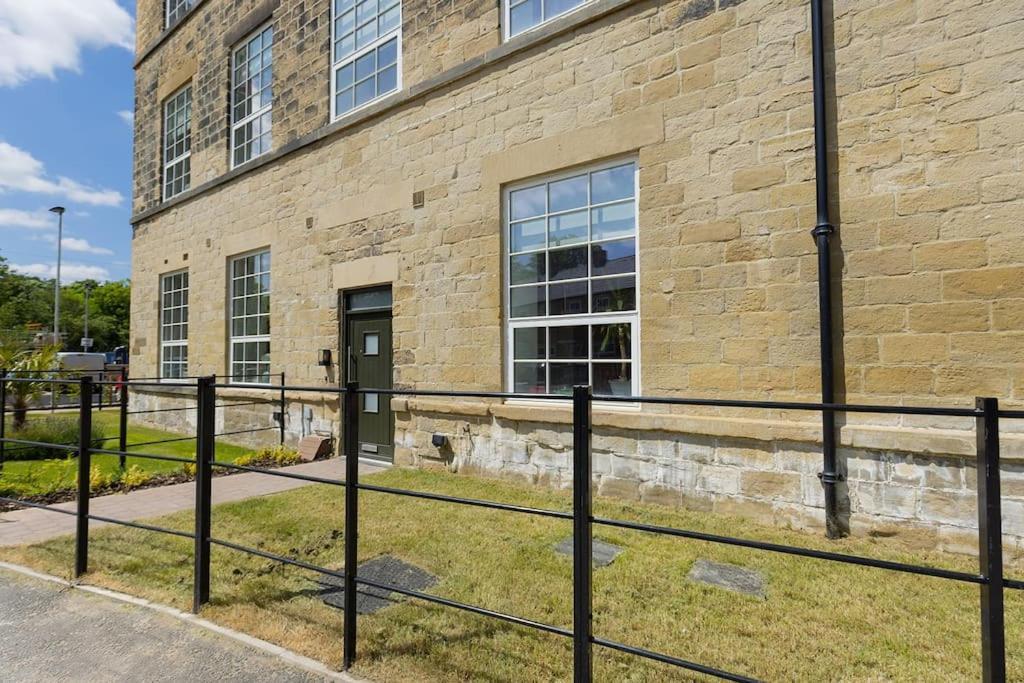 Bobbin Row - Grade 2 Listed Property With A Beautiful Design With Access To Leeds Лийдс Екстериор снимка