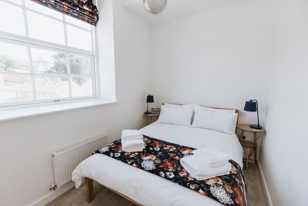 Bobbin Row - Grade 2 Listed Property With A Beautiful Design With Access To Leeds Лийдс Екстериор снимка