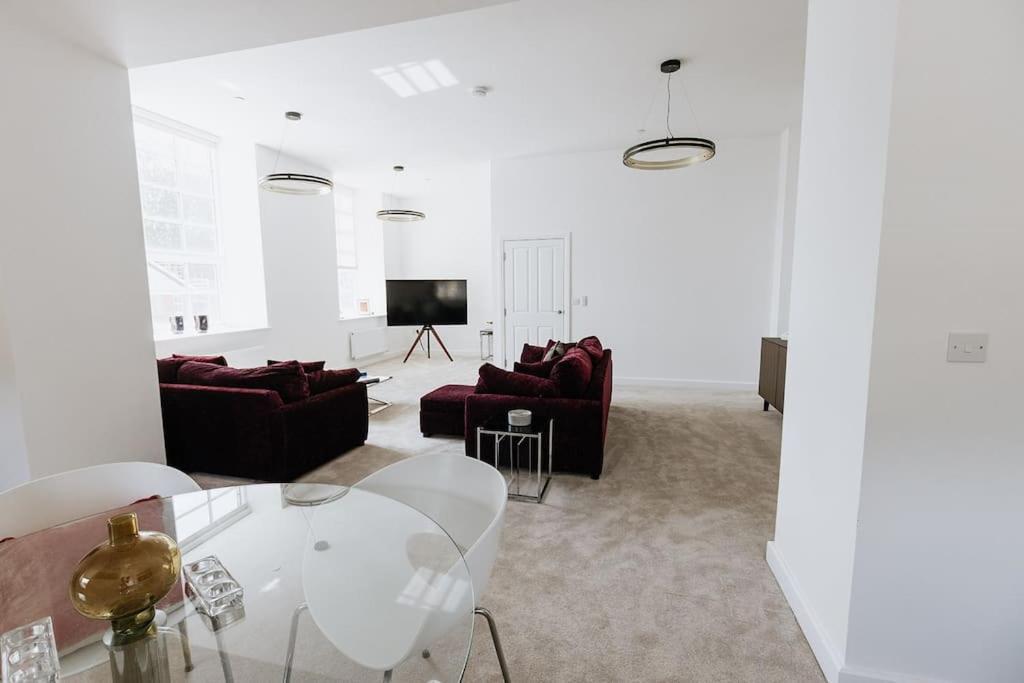 Bobbin Row - Grade 2 Listed Property With A Beautiful Design With Access To Leeds Лийдс Екстериор снимка