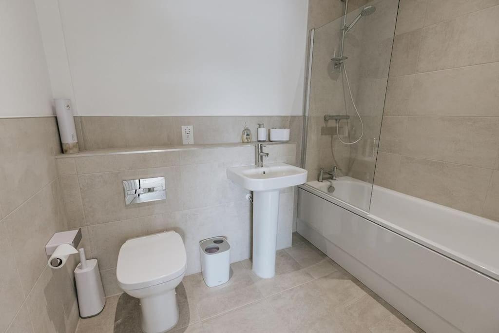 Bobbin Row - Grade 2 Listed Property With A Beautiful Design With Access To Leeds Лийдс Екстериор снимка