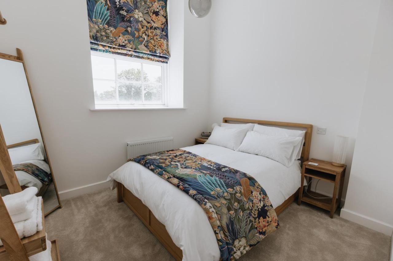 Bobbin Row - Grade 2 Listed Property With A Beautiful Design With Access To Leeds Лийдс Екстериор снимка