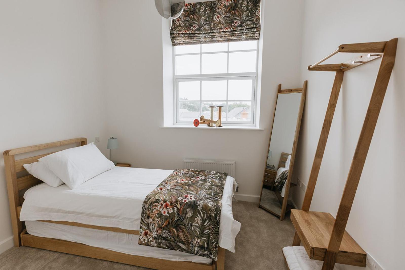 Bobbin Row - Grade 2 Listed Property With A Beautiful Design With Access To Leeds Лийдс Екстериор снимка